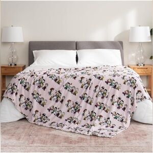 Berkshire King Size Peanuts VelvetLoft Cute Character Snoopy Plush Throw Blanket
